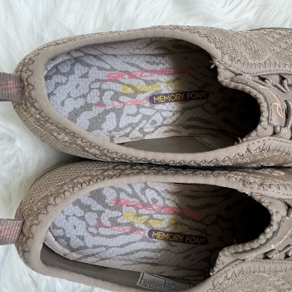 Skechers Taupe Women's Shoes - Picture 4 of 9